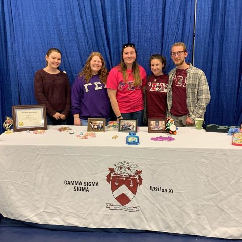 Gamma Sigma Sigma at Accepted Students Day, welcoming potential students; Photo by: Victoria Ritter