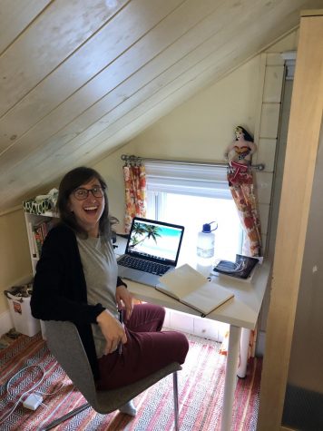 Dietlinde Heilmayr, working at home on Zoom