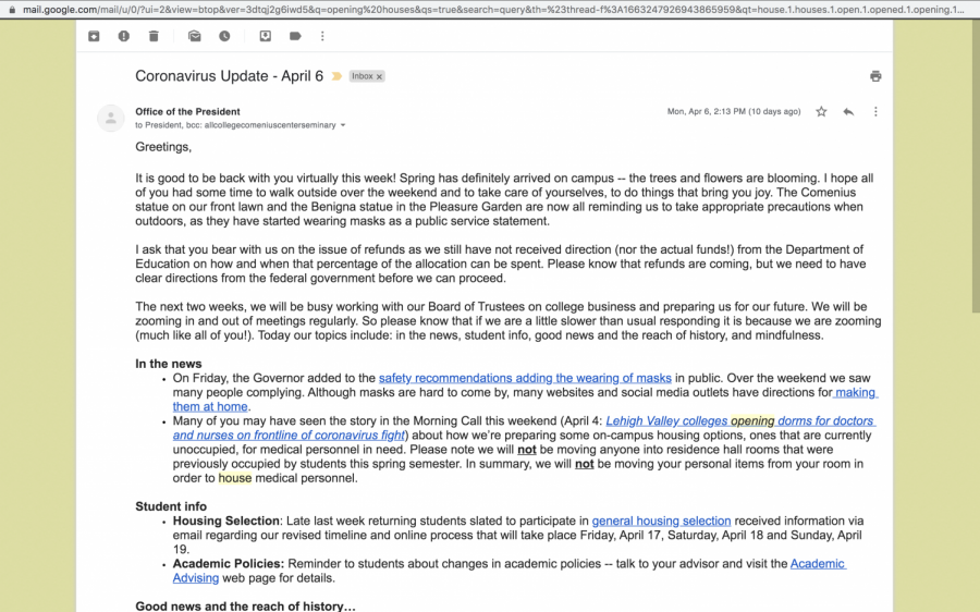 The email update informing students that healthcare workers can stay in open college housing