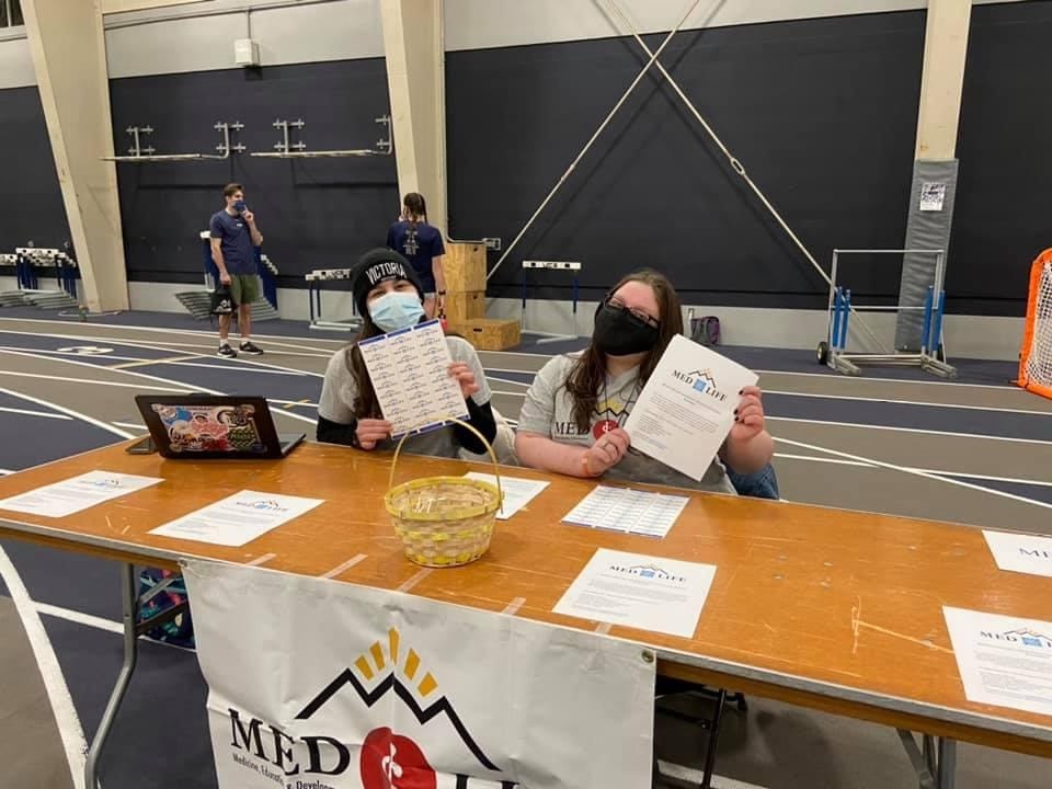 Emily Buonocore and Taylor Fox at the Moravian College Spring 2021 Club Fair. Photo courtesy of Emily Buonocore.