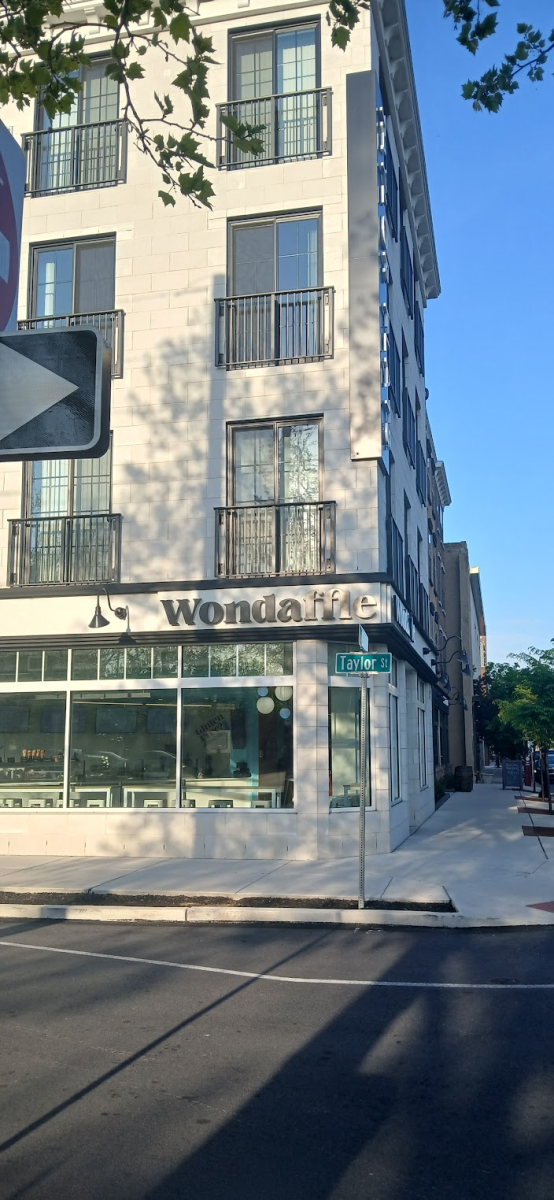 Photo by Fatimah Bouri. Pictured: Outside of Wondaffle on a Sunny Afternoon.